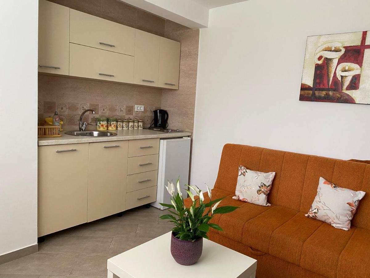 Dajkovic Apartmani Bar Eksteriør bilde